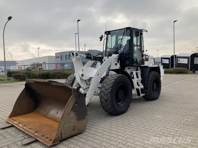 CAT 914M