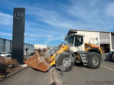 Liebherr L 556 / 5.574h / Waage / Zentralschmierung