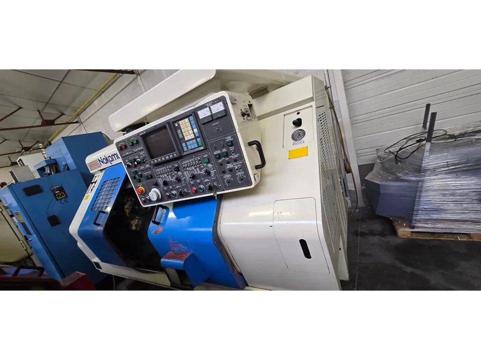 NAKAMURA TOME TW20 MM Doppelspindel-CNC-Drehbank mit motorisierten Werkzeugen und Gantry-Belastung