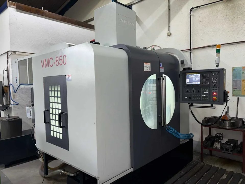 JOHN FORD - VMC-850 - Vertikales CNC-Bearbeitungszentrum mit 60-Fach Werkzeugwechsler - 2023