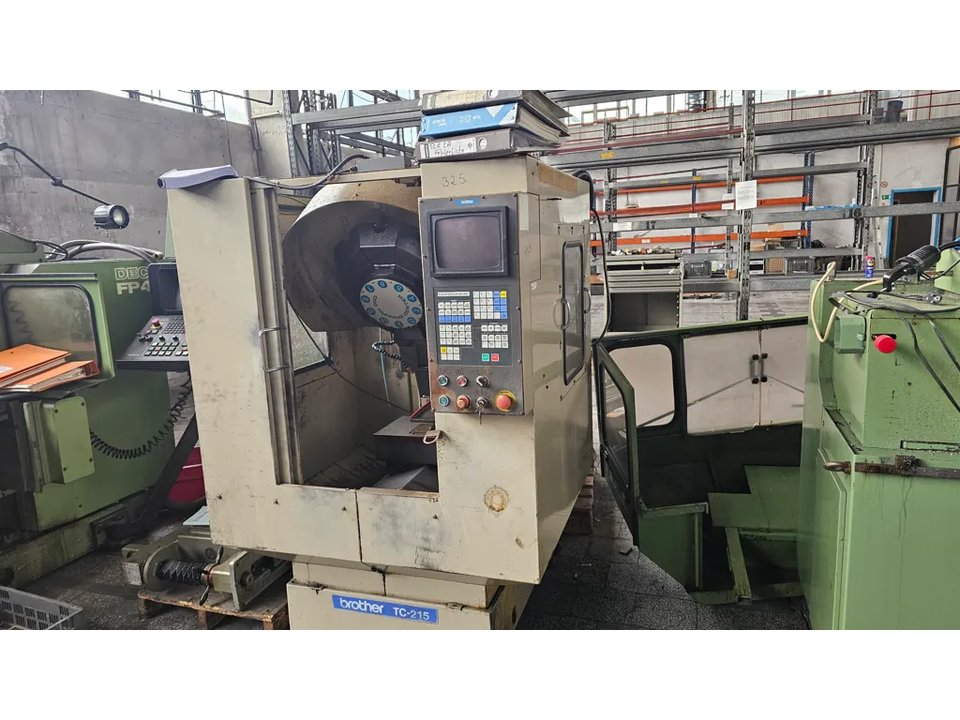 BROTHER TC-215 CNC vertikales Bearbeitungszentrum