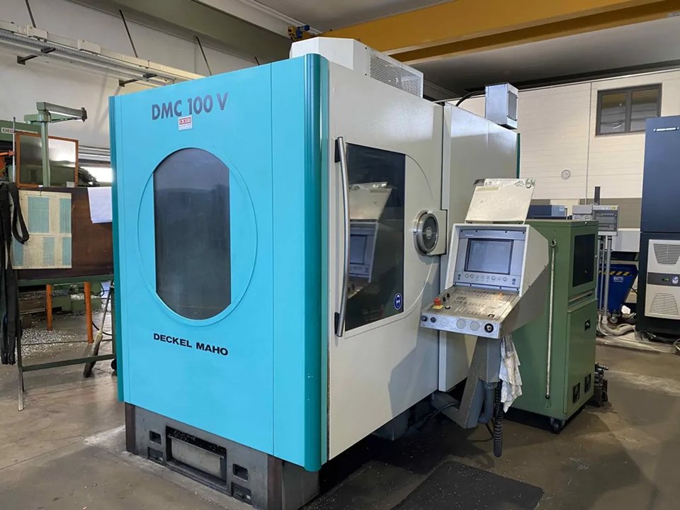 DECKEL MAHO DMC 100V CNC Vertikales Bearbeitungszentrum