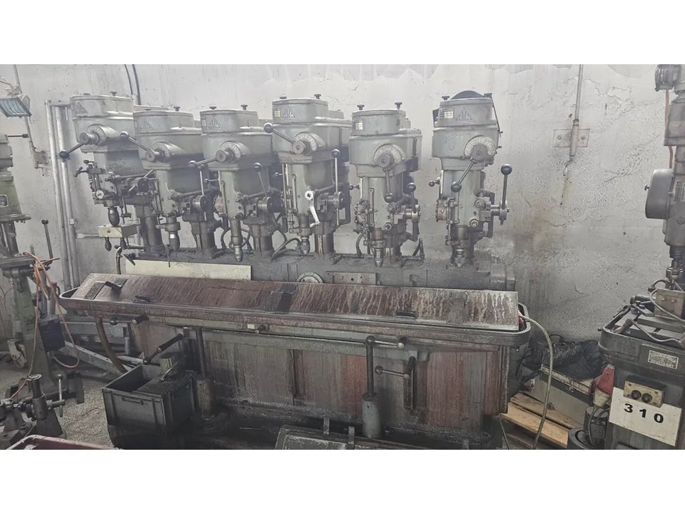 HIW 157-4 Множественная буровая машина