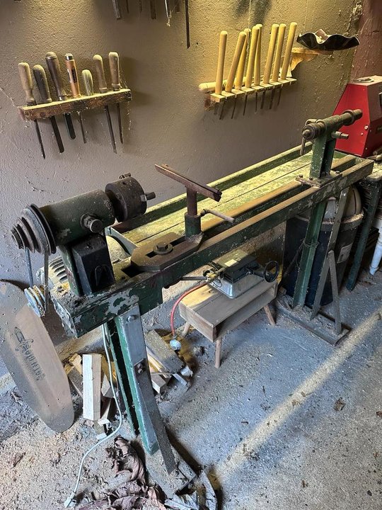 Rotary bench / Drechselbank