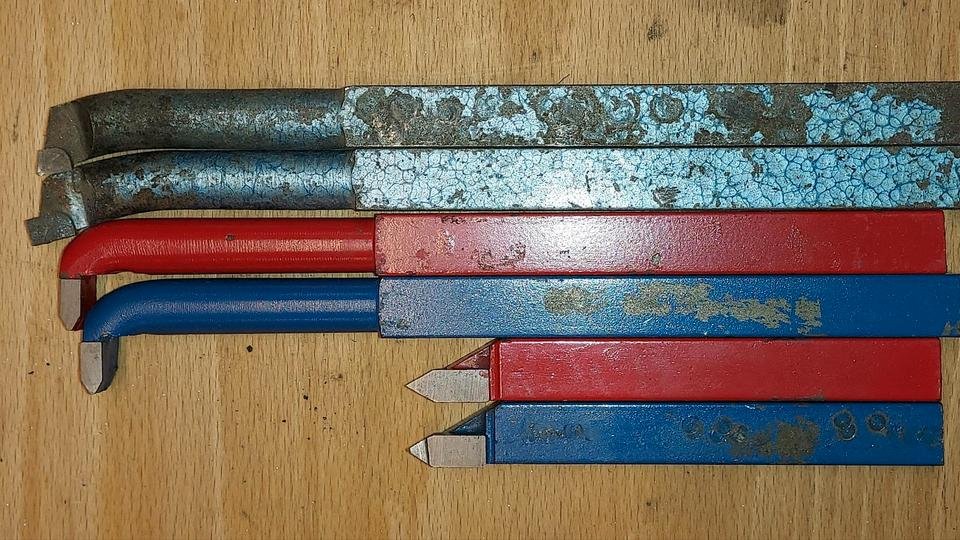 Drehstähle mit Hartmetallplatte