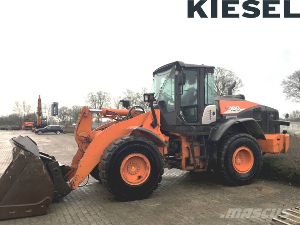 Hitachi ZW 180-6