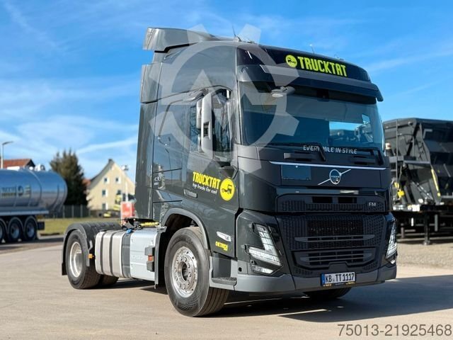 VOLVO FM 430, порожній тільки 6.7 т, тент гідравлічний, MIETEN?