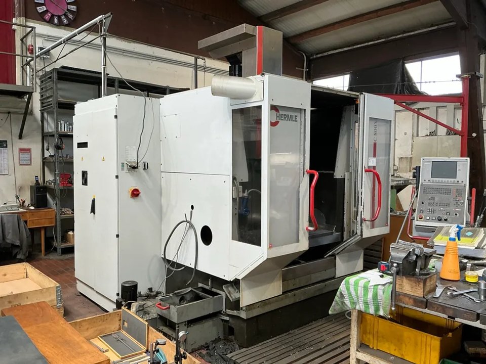 1997 HERMLE C800V CNC 3-Achsen-Bearbeitungszentrum