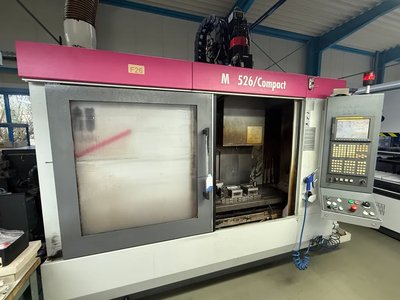 STAMA MC 526  CNC Vertikal-Bearbeitungszentrum