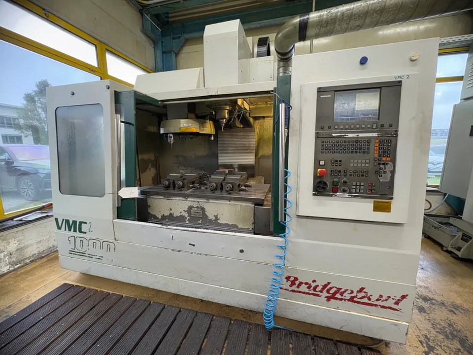 BRIDGEPORT VMC 1000 Vertikales Bearbeitungszentrum