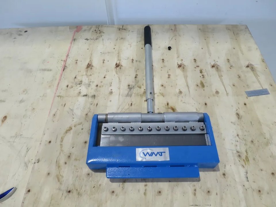 WMT HR 300 Hand-Abkantpresse