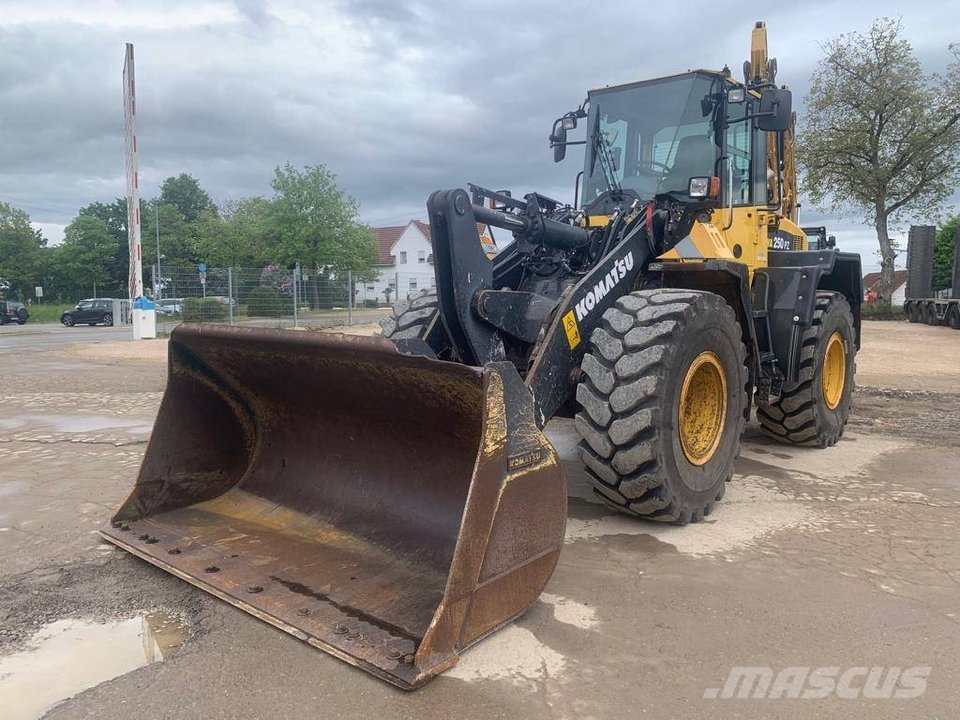 Komatsu WA 250 PZ-6