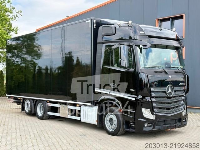 LKW mit Kofferaufbau MERCEDES-BENZ Actros 2551 6x2 Koffer mit Laderampe gebraucht