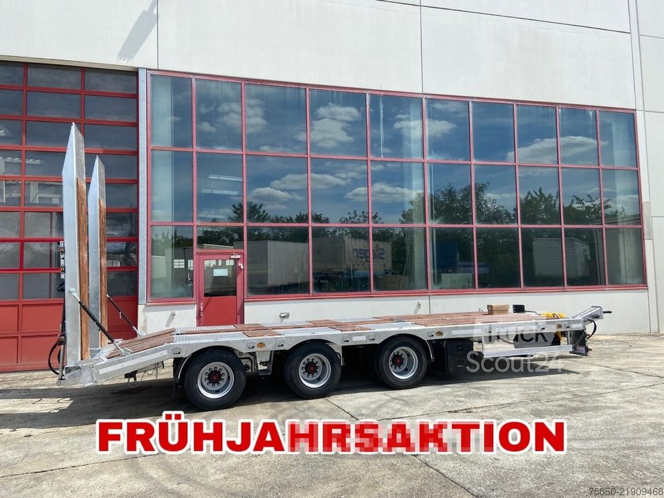 Tieflader Anhänger Möslein TT 31 F  31 t GG Tridem- Tieflader 3 Achs, gelenktNeufahrzeug neu