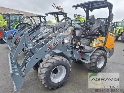 Hoflader Giant G2700 HD neu