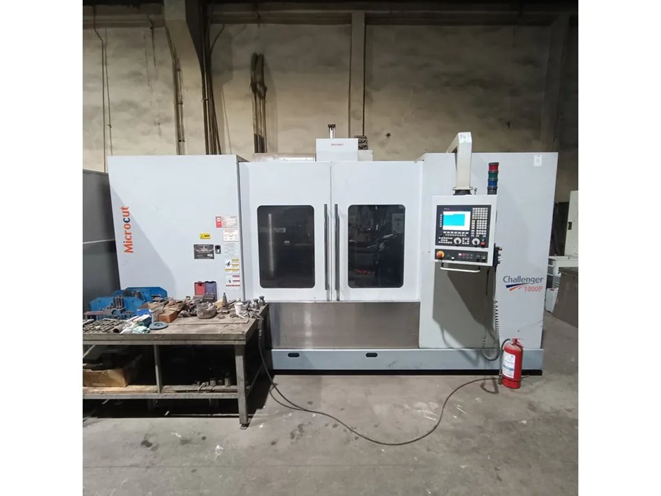 2015 MICROCUT VMC 1600 F CNC фрезерний верстат