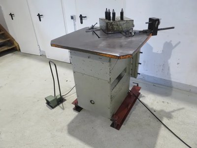 SAFAN TU3.U.250 Ausklinkmaschine