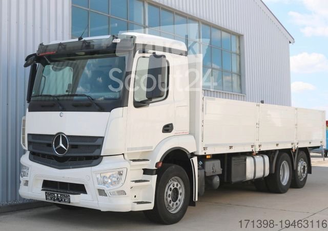 LKW mit Pritsche (offen) MERCEDES-BENZ Antos 2641L Prits. / Staplerhaltg.  Lenkachse ++ gebraucht