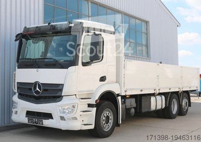 LKW mit Pritsche (offen) MERCEDES-BENZ Antos 2641L Prits. / Staplerhaltg.  Lenkachse ++ gebraucht