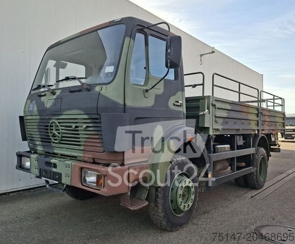 LKW mit Pritsche (offen) MERCEDES-BENZ 1017 A 4x4 5t TMIL Allrad Pritsche orig. 2700 km gebraucht
