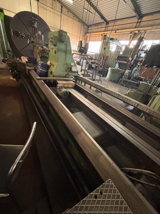 Soustruh - průvodce / vřeteno lathe colorMBO 2000x8000m--