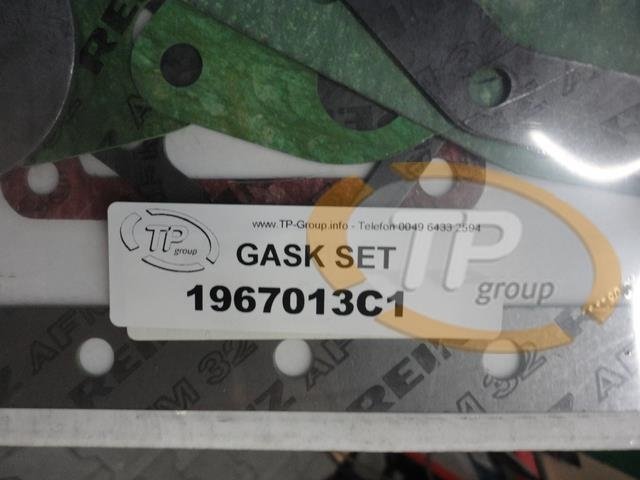 CaseIHC 1967013C, 3136817R99 Zestaw uszczelek