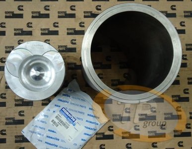 Komatsu1817646C92 Liner Kit DT466