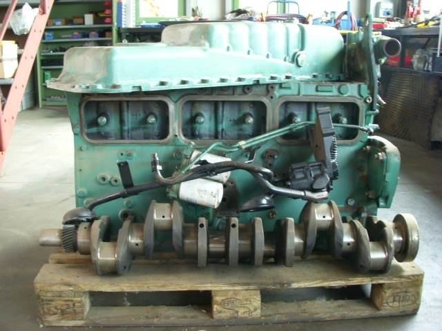 VolvoCAT Komatsu Hitachi Deutz Perlins Silnik / silnik