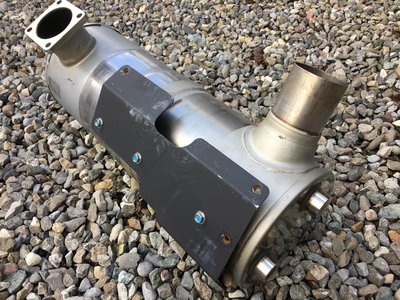 KomatsuPC 26 Exhaust Muffler 6275- 11- 5262 nowy niewykorzystany