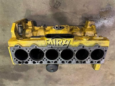 John Deere6090HFG84 / Block mit Zubehör