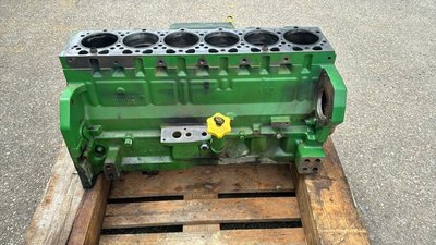 Revidierter John Deere 6090HTJ 9,0L IT4 Motor