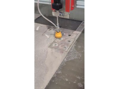 Swift Cut – Swift-Jet Pro 3000 (510) – CNC-Wasserstrahl-Schneidsystem – 2023