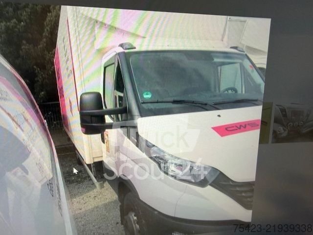 Transporter with suitcase IVECO Daily 70 C 18 used Air Condition/ LBW