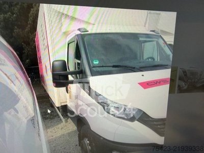 Transporter with suitcase IVECO Daily 70 C 18 used Air Condition/ LBW