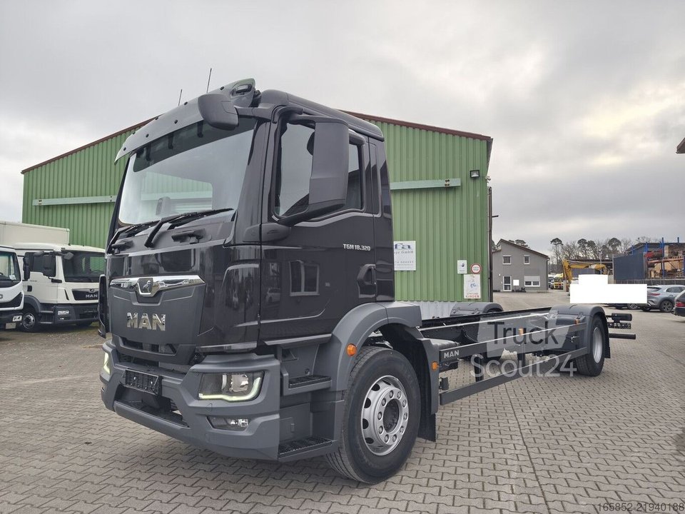 Fahrgestell mit Fahrerhaus MAN TGM 18.320 4x2BL CH Fahrgestell Euro 6 Rechtsle... neu