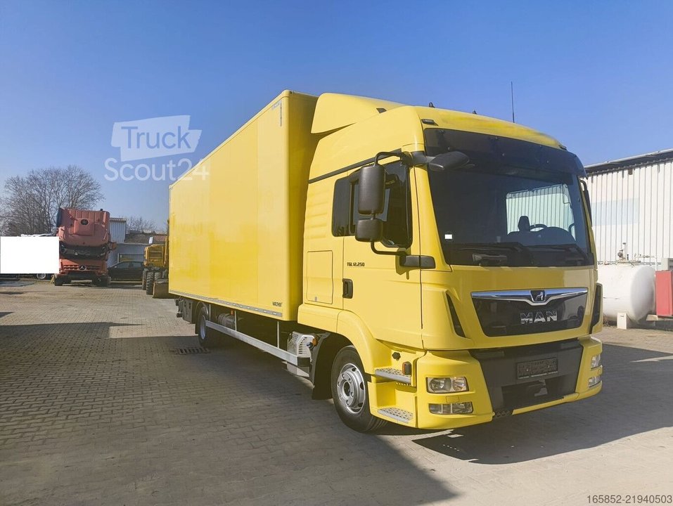 Koffer MAN TGL 12.250 4x2 Euro 6 Möbelkoffer m. Treppe gebraucht
