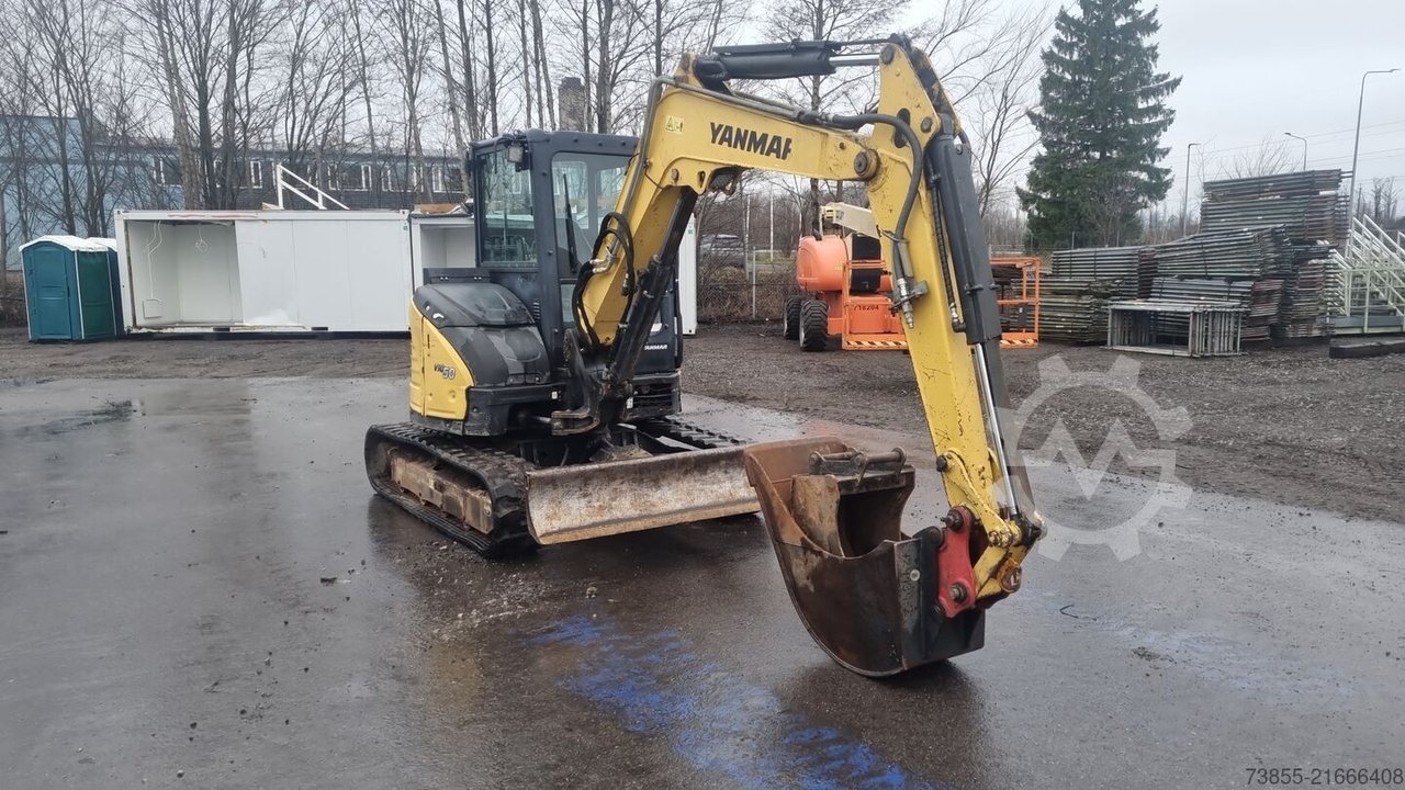 Yanmar VIO 50- 6A z 3 koparkami