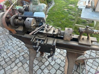 Antike Drehbank mit Zubehör - ca. 300 kg