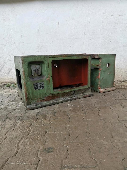 Litinový podvozkový rámeček základní rám tabulky