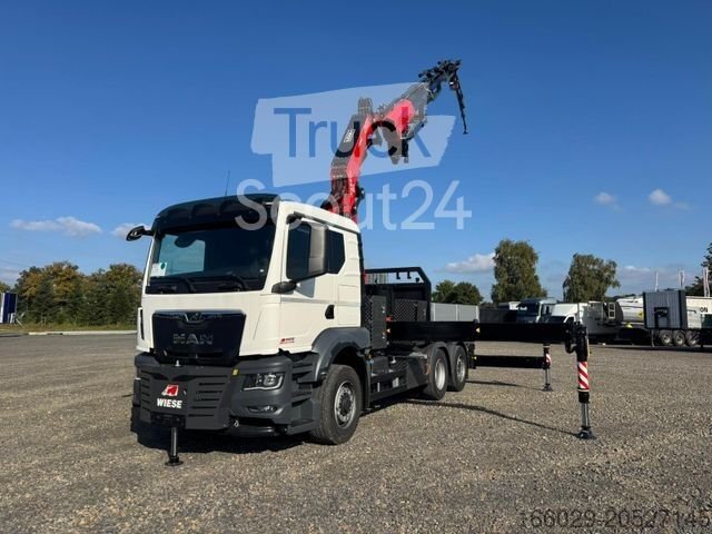 Truck with spider (open) MAN 26.470 6x4-4 Hydropohon Fassi jeřáb F545 Jib nové