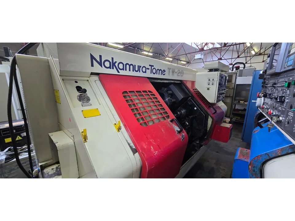NAKAMURA TOME TW20 MM Doppelspindel-CNC-Drehbank mit motorisierten Werkzeugen
