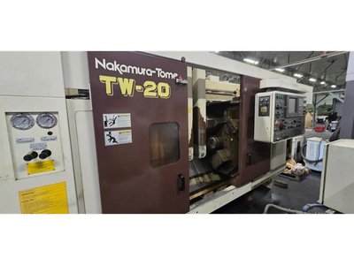 NAKAMURA TOME TW20 MM Doppelspindel-CNC-Drehbank mit motorisierten Werkzeugen