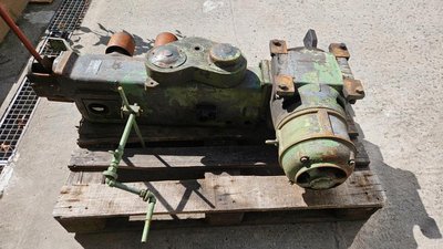 Stufengetriebe mit Motor von Drehbank 380 Volt