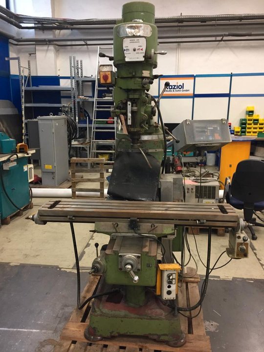 Universalfräsmaschine KNUTH MF1V