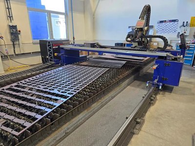 ZINSER - 2425-I / 3600 - CNC-gesteuerte Plasmaschneidanlage - 2017
