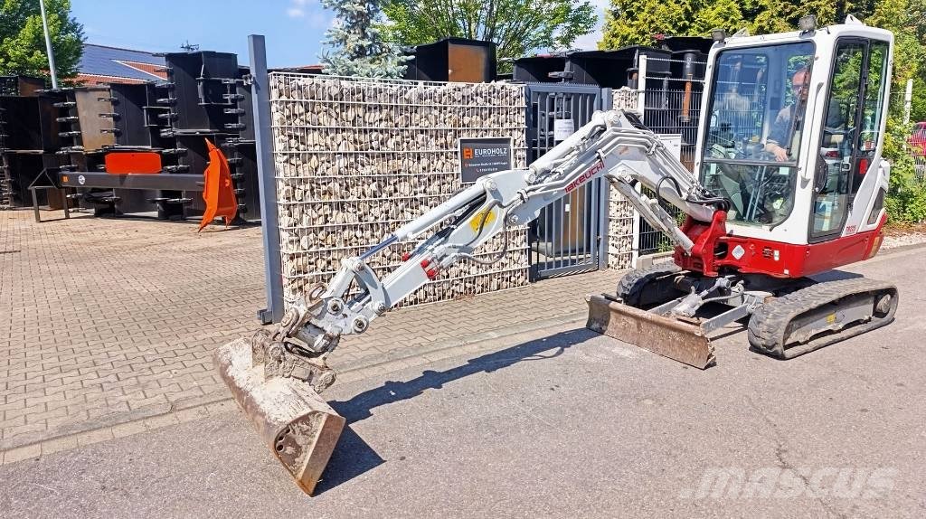 Takeuchi TB 225 mit Powertilt, hydr. Schnellwechsler MS03