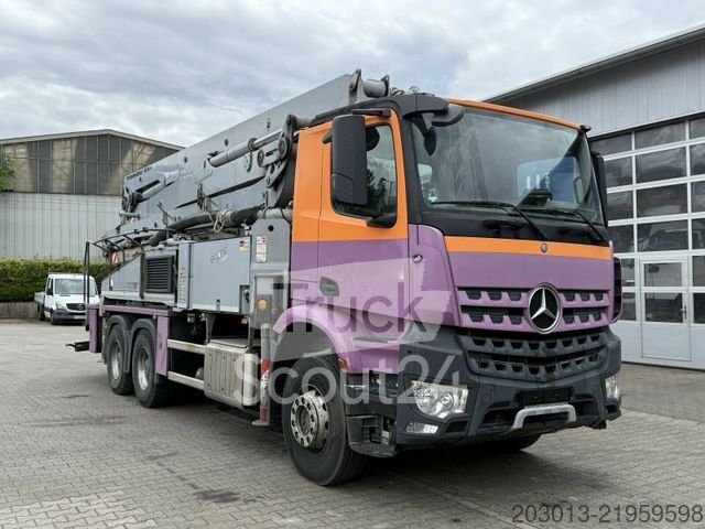 Betonové čerpadlo MERCEDES-BENZ AROCS 6x4 Euro 6 čistič M36-4 použitý