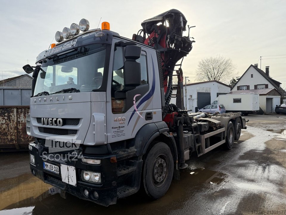 Autokran Iveco Stralis 450 с втягивающим и погрузочным краном