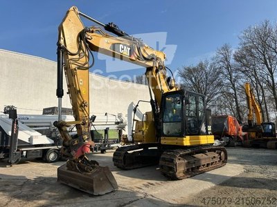Kettenbagger CATERPILLAR 325 FL CR / Gummipads gebraucht