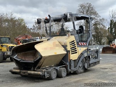VÖGELE SUPER 1803-3i Asphaltfertiger auf Reifen 4600 h